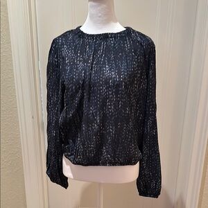 Bella Dahl navy print blouse
